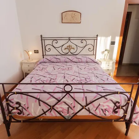 Casa Privata Immersa Nel Con Giardino E Piscina, Ad Assisi